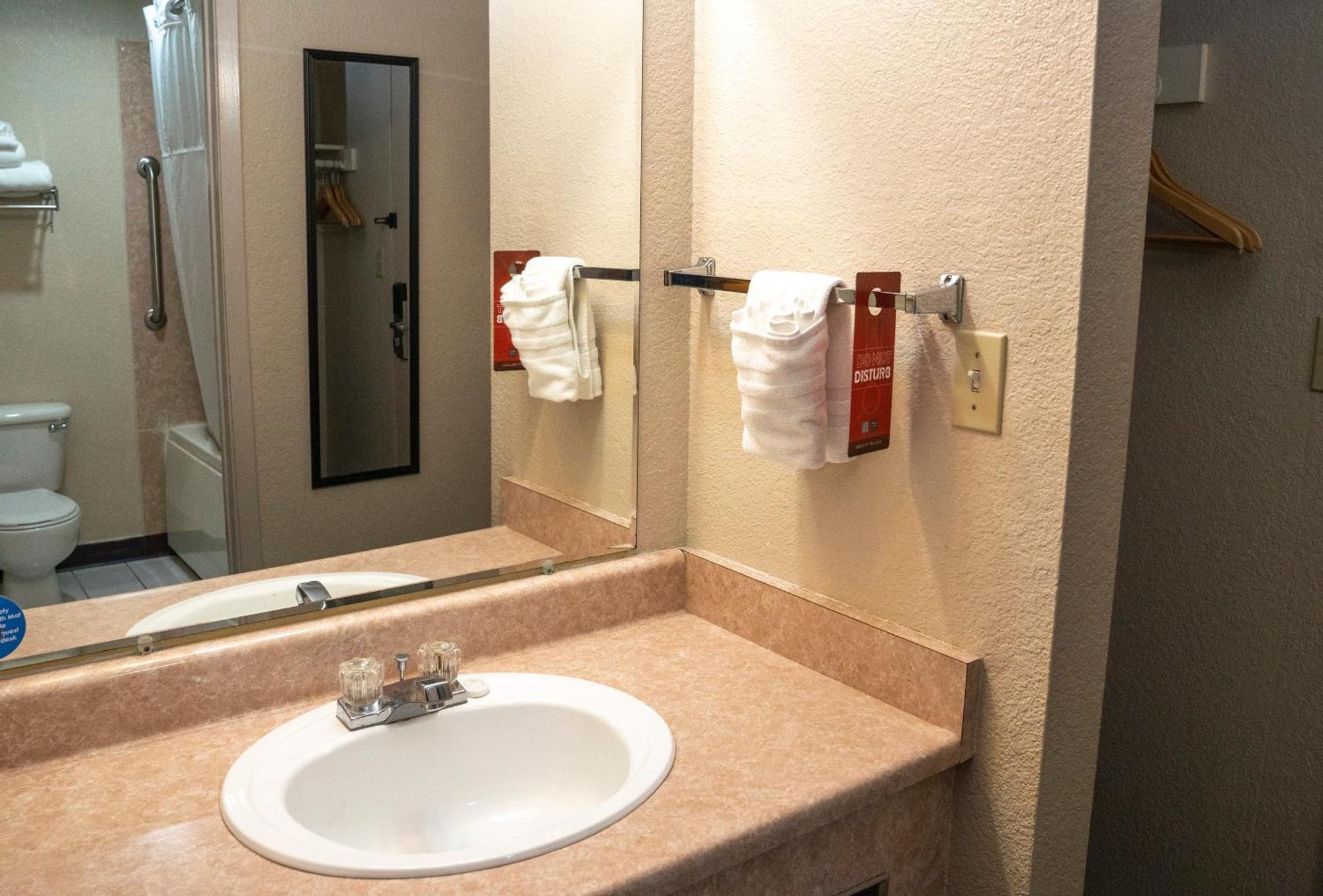Americas Best Value Inn Lynnwood Kültér fotó