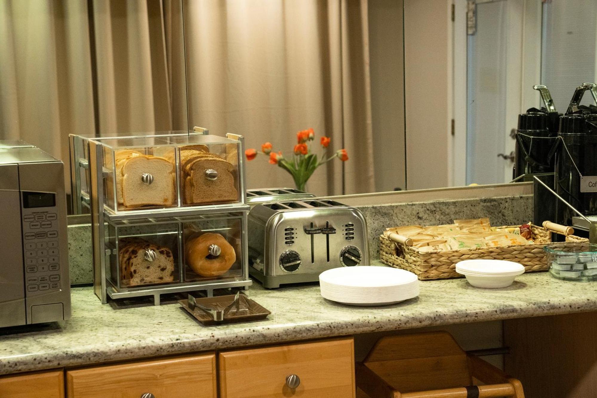 Americas Best Value Inn Lynnwood Kültér fotó